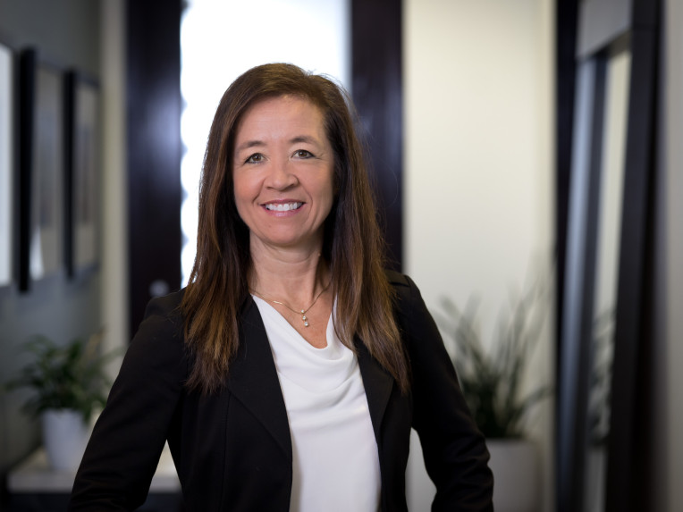 profile-39-lorrie-chinn-